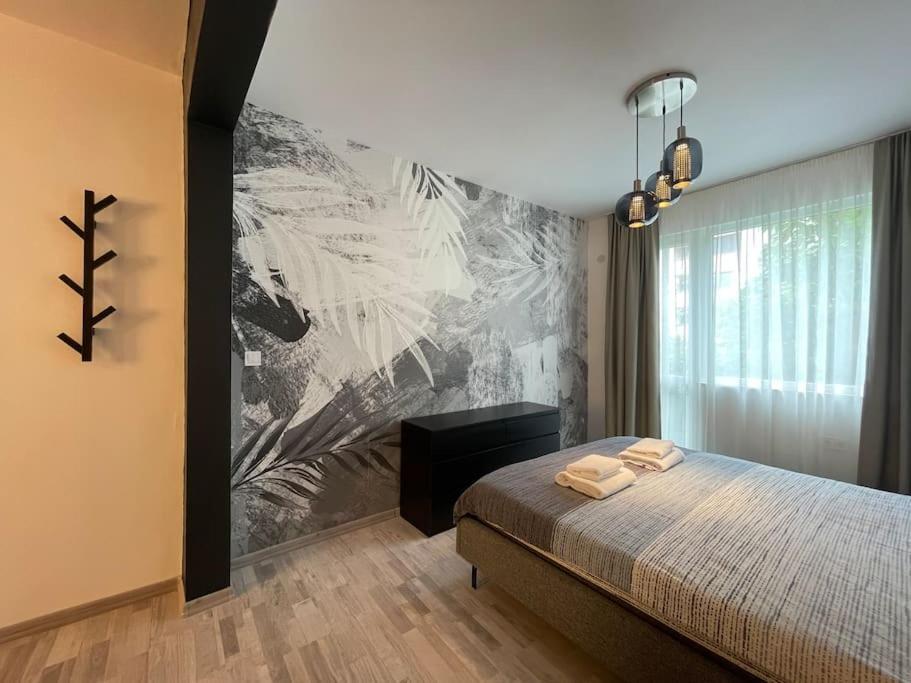 Apartamento 3 Bedroom Apt, Spacious, Near South Park *