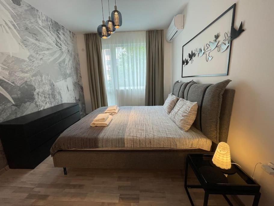 3 Bedroom Apt, Spacious, Near South Park Apartamento Sofía