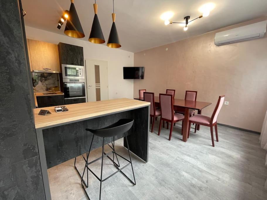 3 Bedroom Apt, Spacious, Near South Park Sofia